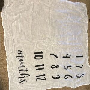 Mud Pie White and Black Other